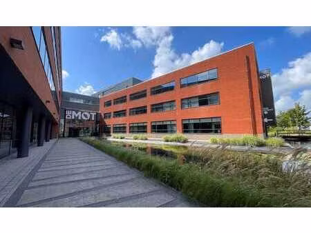 bureaux prêts à l'emploi à louer à de mot à malines.