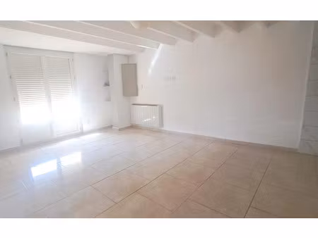 location maison  69 m² t-4 à gien  700 €