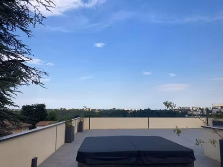 location appartement 5 pièces 144 m² à lyon 9 (69009)