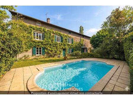 maison familiale avec piscine et dépendances à ecully