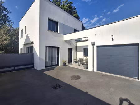 à fougères  maison à acheter pour famille avec 2 enfants