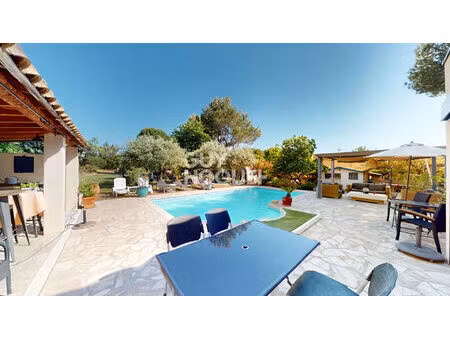 secteur de saint antoine   l'isle-sur-la-sorgue - 167m² - 2450m² de terrain