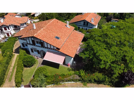 maison avec garage sur les hauteur du quartier du lac
