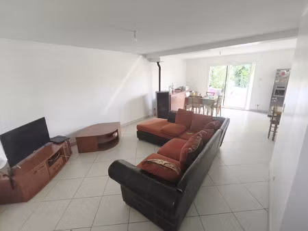 pavillon recent 4 chambres et garage