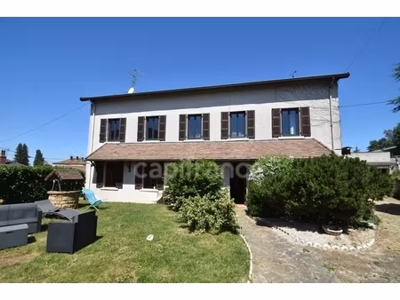 belmont de la loire - maison 215 m² - 7 pièces - proche commodités