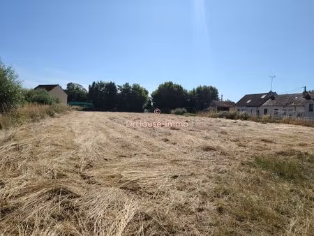 terrain constructible 866 m² – accès par allée commune – saint maurice sur fessard