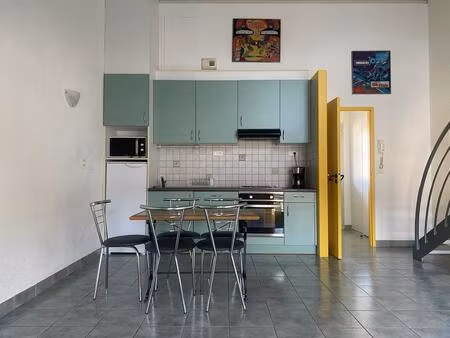 f2 duplex meuble