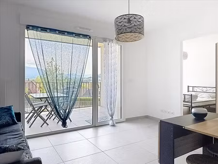 appartement - 1er étage - 42 m2 - 2 pièces - meublé