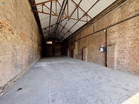 entrepôt de +- 120m2