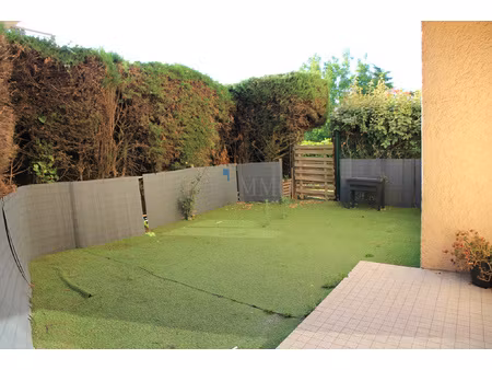 appartement 2 pièces avec jardin à fréjus quartier villeneuv
