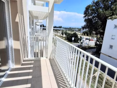 t1 neuf avec balcon et parking à monteux