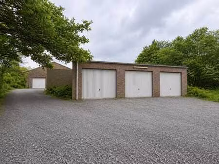 box de garage facile d'accès à louer