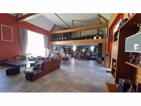 corps de ferme de 325 m² à baudement