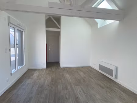 local commercial/libéral - type 1 - 26.89 m2 - pire-chance