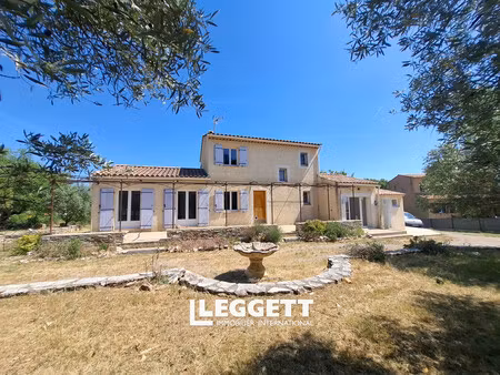 maison 6 pièce(s)  régusse