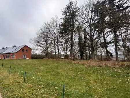 a vendre  terrain à pondrôme
