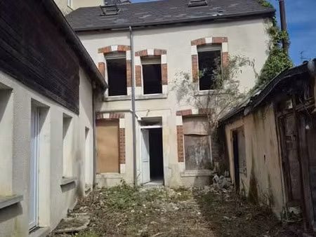 vente immeuble 117 m² à vierzon (18100)  45 000 €