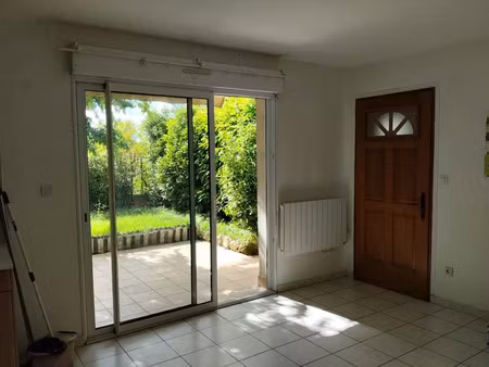 location appartement 3 pièces 58 m² à colayrac-saint-cirq (47450)  615 €