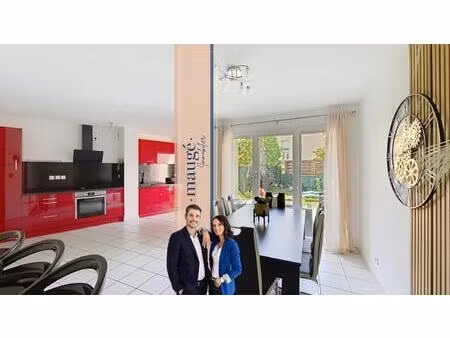duplex - 3 chambres - buanderie - jardin - au coeur du village - proche commodités