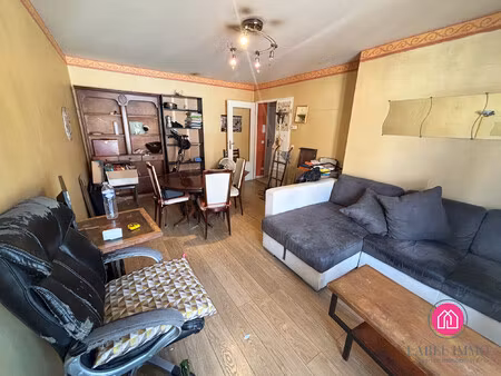 appartement de type f2 avec stationnement