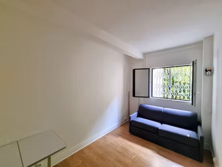 exclusivite - paris 16ème - quartier auteuil nord - un studio de 21.57 m²
