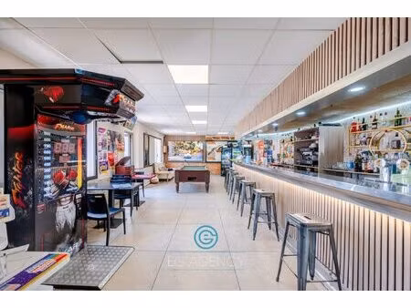 local commercial de 160m2 + terrasses