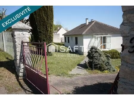 plain pied sur terrain d'environ 2700 m²