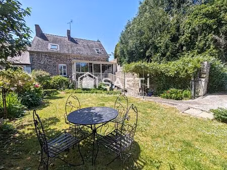belle maison de bourg avec studio et jardin