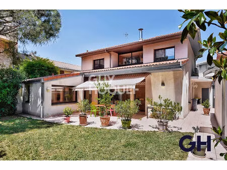 maison avec jardin lyon 8 monplaisir. 4 chambres. 170 m²