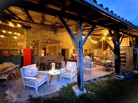 charmante maison familiale avec jardin enchanteur au coeur de montmoreau