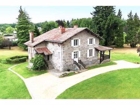 propriété de caractère exceptionnelle avec grands espaces et vue panoramique
