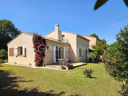 costebelle : villa de 100 m2 dont 72 m2 habitable de plain-pied + garage sur joli terrain 