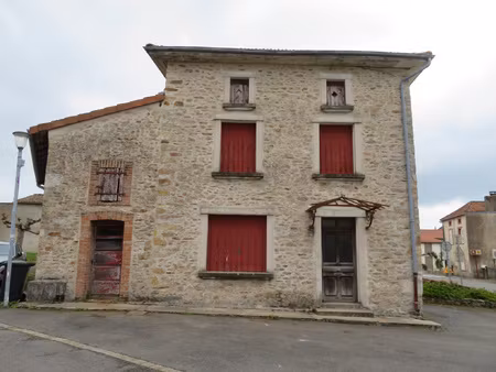 belle maison de village en pierre avec rénovation