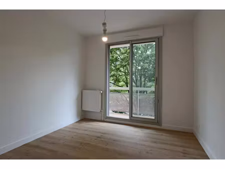 location appartement 2 pièces 45.78 m² à caluire-et-cuire (69300)  840 €
