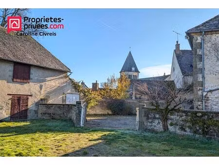 propriété : maison de maitre avec ferme attenante + 5 hectares de prés
