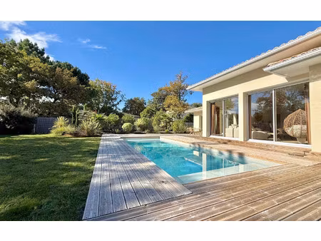 maison saint-aubin-de-médoc m² t-7 à vendre  990 000 €