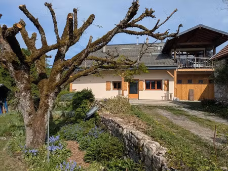 location meublée appartement 5 pièces 97 m² à mieussy (74440)  1 700 €