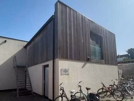studio au centre  au calme.