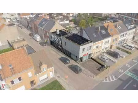 handelshuis aan bredene-sas