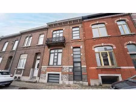 maison 3 chambres avec vaste entrepôt de + 100m²