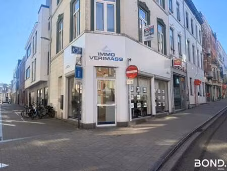 aantrekkelijk en goed zichtbaar hoekpand in centrum leuven!