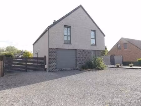 très belle villa 4ch. avec jardin  garage & empl. de parking