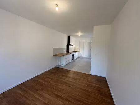 location maison 5 pièces 76 m² à vierzon (18100)  780 €