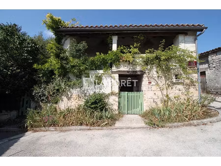 location maison 3 pièces 77 m² à edon (16320)  685 €