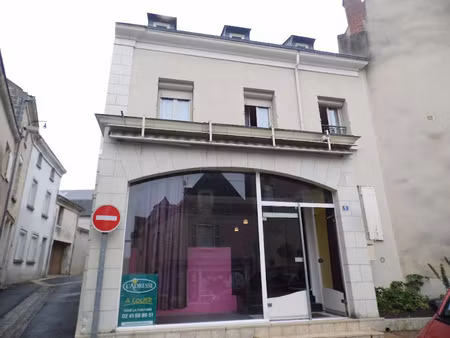 location locaux professionnels 2 pièces 51.56 m² à doué-la-fontaine (49700)  350 €