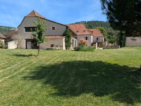 maison et gîtes prés de saint-cirq-lapopie