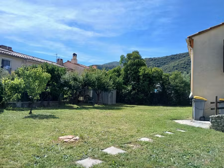 villa sur 3 faces de plain pied avec jardin