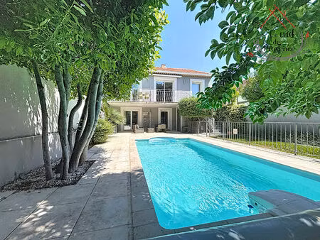 maison 5 pièces avec piscine et garage proche du centre ville