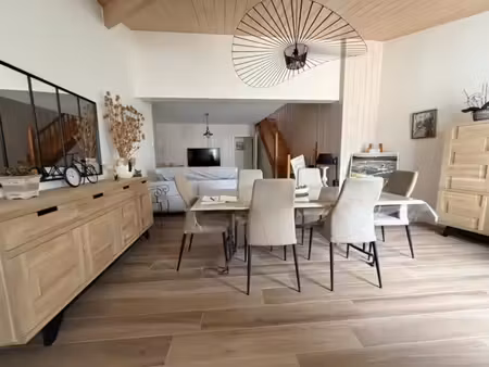 rare maison coeur du village à ars en ré