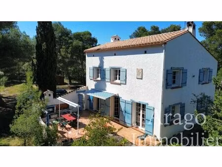 superbe villa a vendre avec terrain 7114m²!